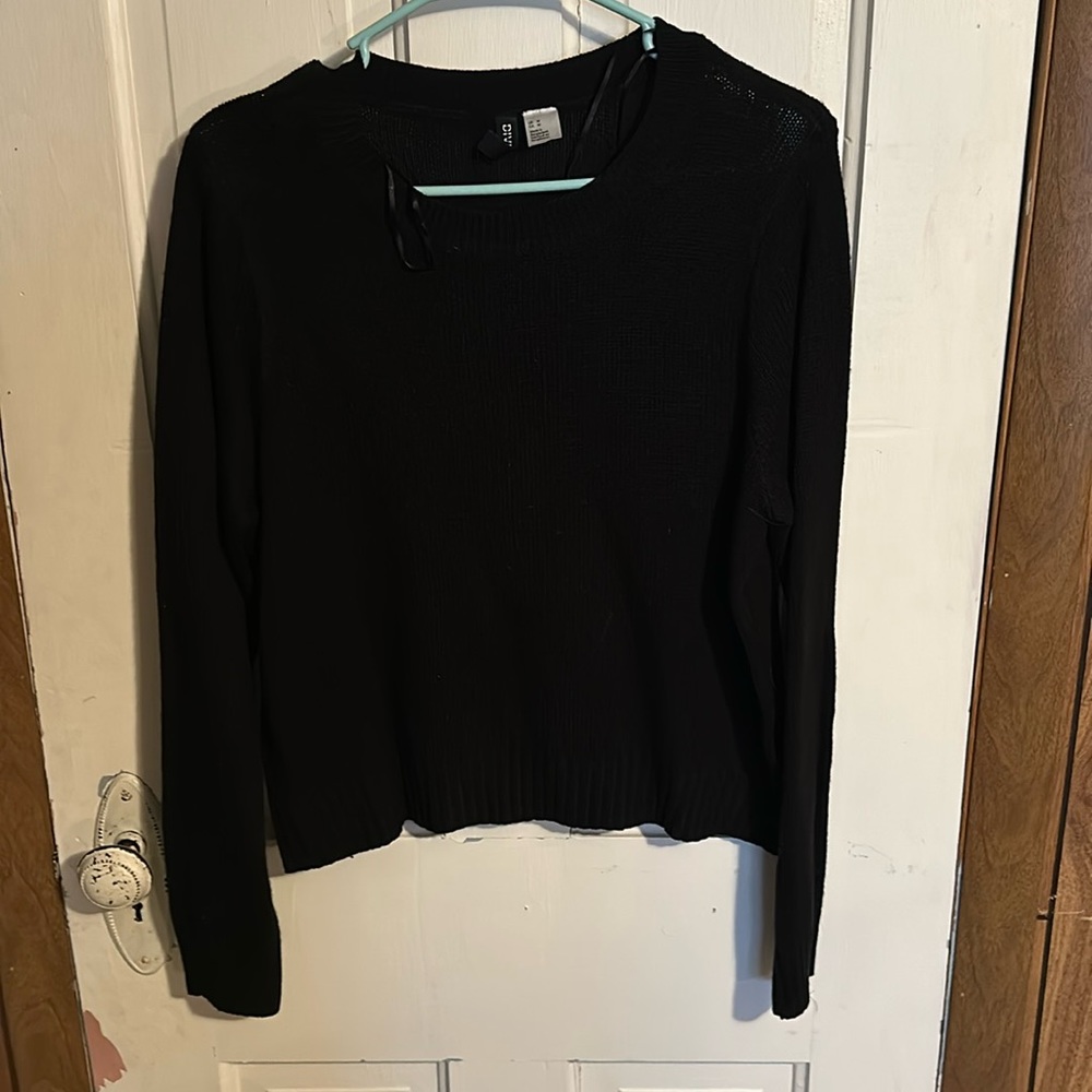 H&M black sweater Medium